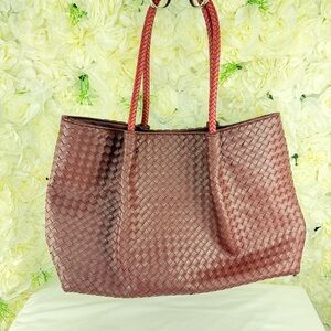 Lulu Dharma Woven Vegan Leather Tote Bag Burgundy Shoulder Carry